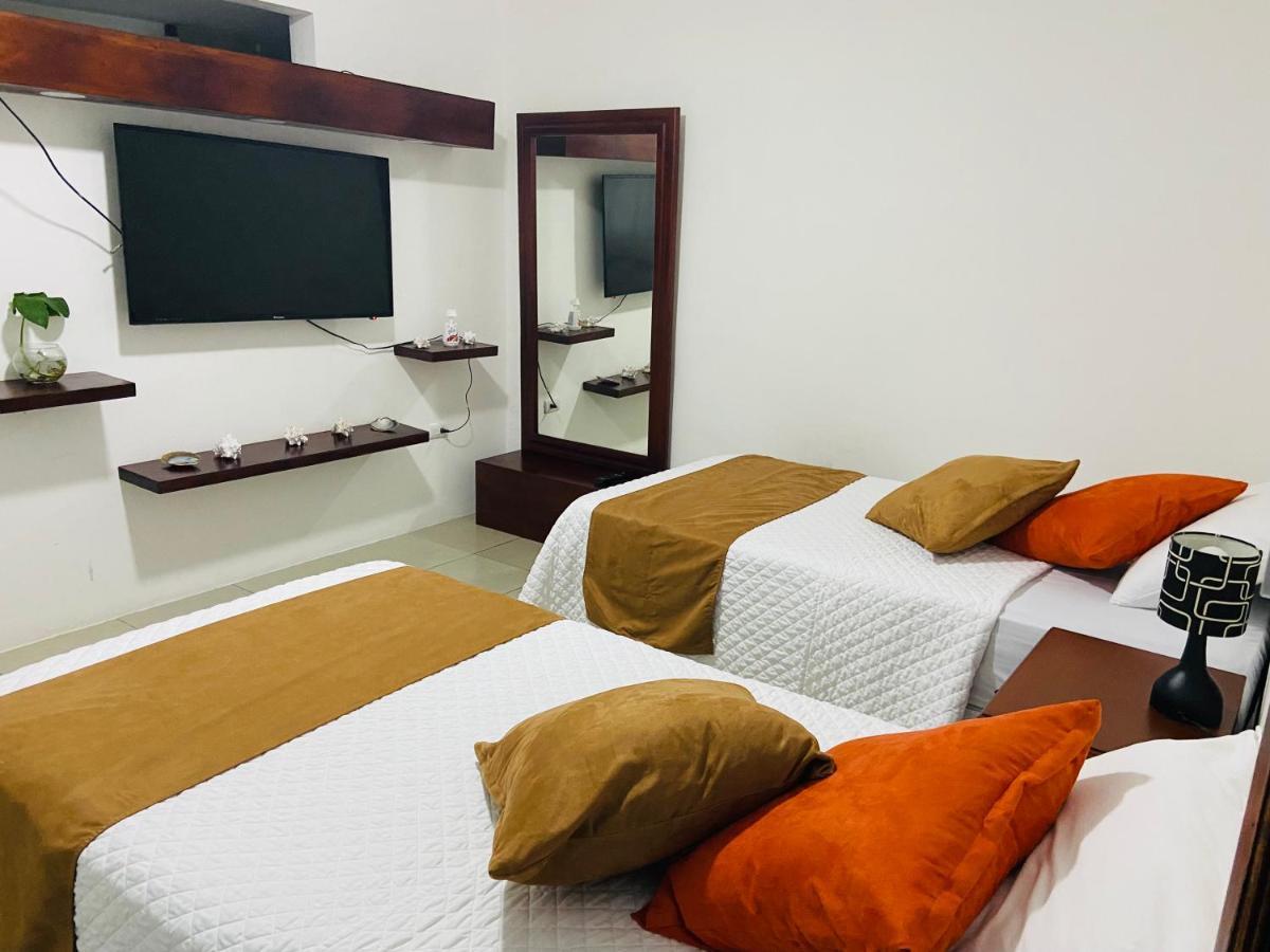 Carpao Lodging Galapagos Puerto Ayora  Bagian luar foto