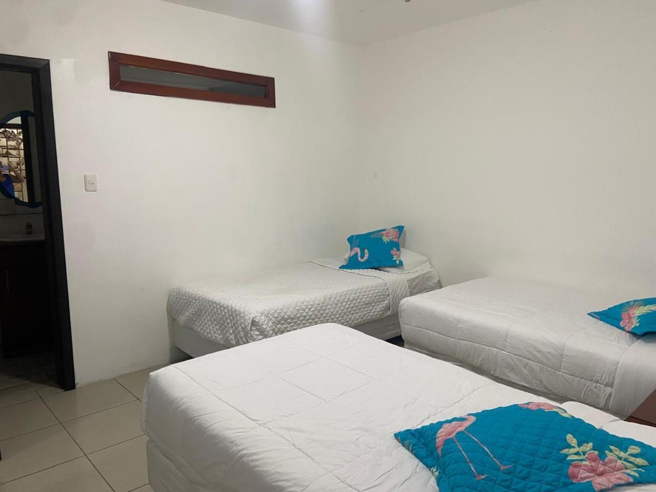 Carpao Lodging Galapagos Puerto Ayora  Bagian luar foto